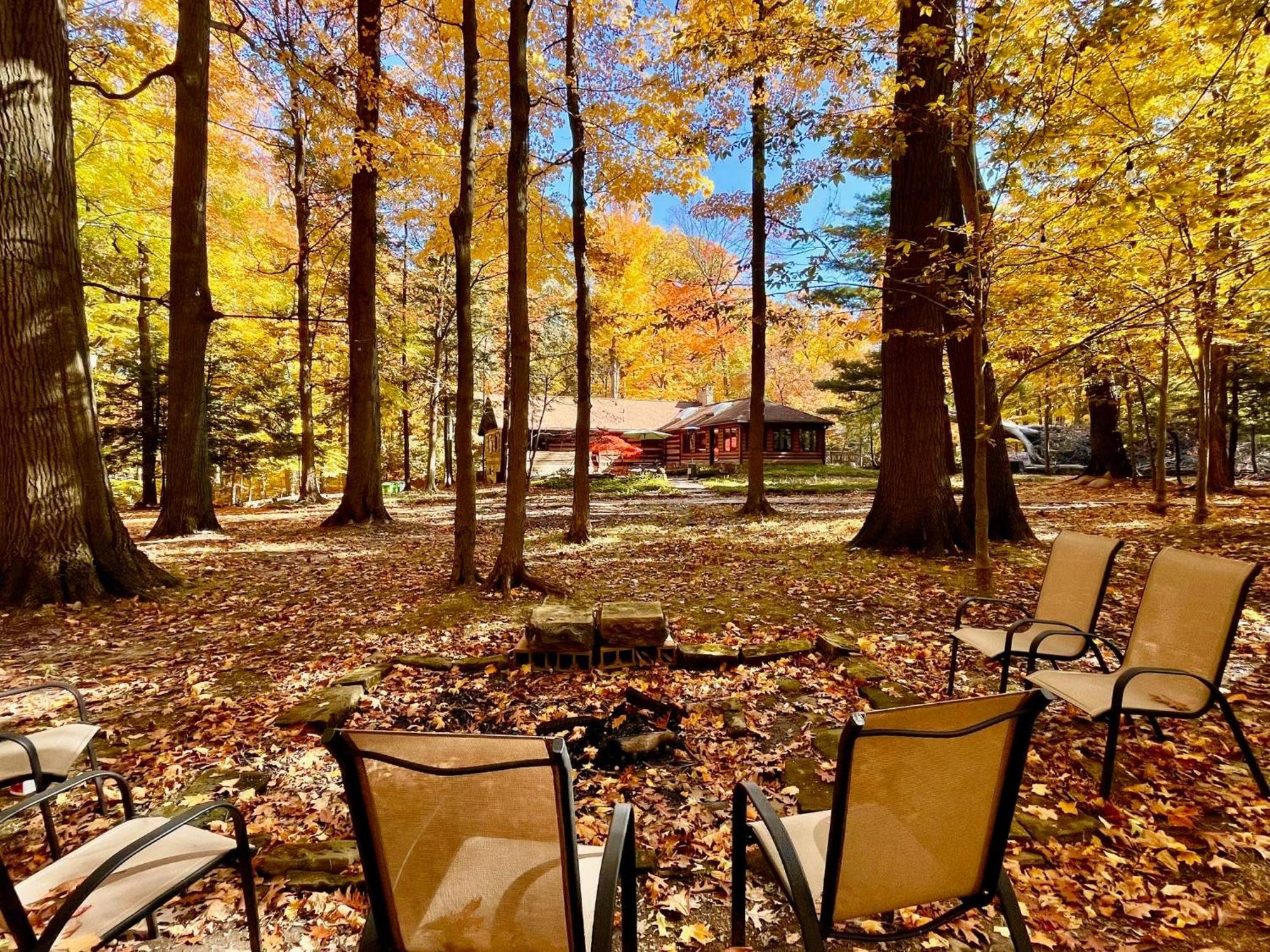 Log Cabin - Natures Oasis - Fire Pit & Gazebo Кливленд Экстерьер фото